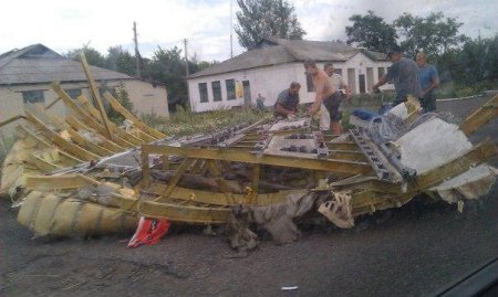Boeing 777 разбился на территории Украины близ российской границы