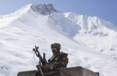Индия и Китай вновь стоят на пороге территориального конфликта в Гималаях