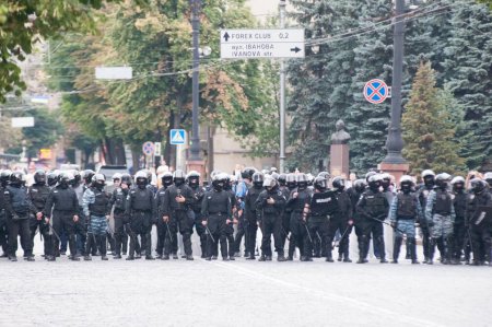 Разгон мирной демонстрации в Харькове: репортаж от участника событий