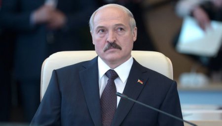 Батька-миротворец: Лукашенко готов отправить на восток Украины свои войска