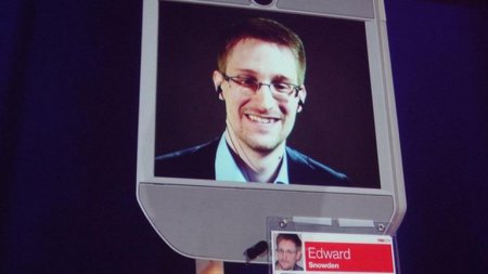 Западные СМИ: В России Сноуден счастлив - назло американской пропаганде