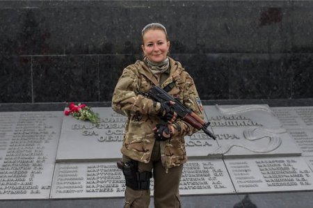 Репортаж Reuters c востока Украины: женщины взялись за оружие