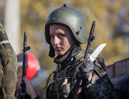 Репортаж Reuters c востока Украины: женщины взялись за оружие