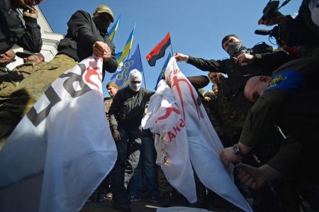 День защитника УПА: инициатива Порошенко развяжет руки радикалам и вызовет отвращение Европы