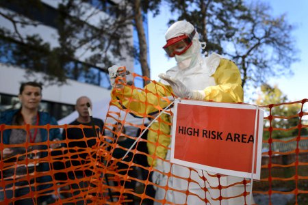 Медсёстры в США угрожают забастовкой из-за недостаточнных мер защиты от вируса Эбола