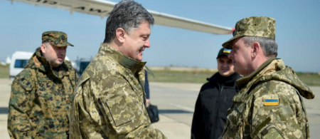 Порошенко посетил военные учения в Николаевской области