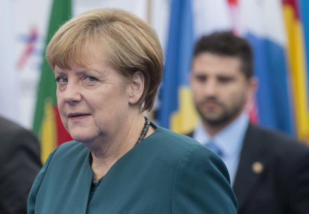 СМИ: В Москве канцлер Германии Ангела Меркель намерена встретиться с предст ...