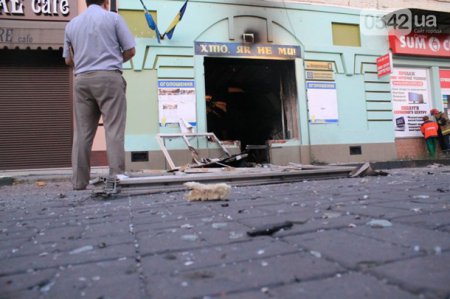 В Херсоне подожгли офис ВО «Свобода»