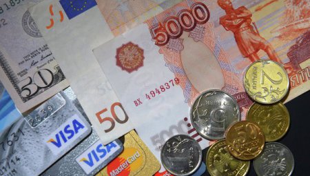 Банки России обязали ограничивать ставки по потребительским кредитам