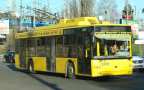В Киеве обстреляли троллейбус