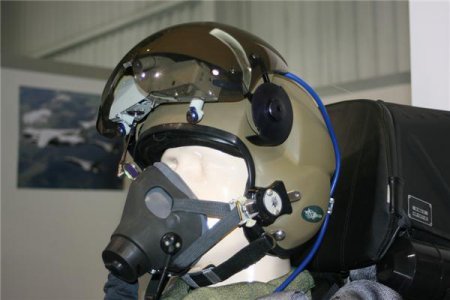 Навестись на цель взглядом на скорости 1000 кмч: на что способен шлем пилота Т-50.