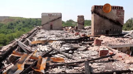 Жилые дома в Первомайске и Октябрьском разрушенные Киевскими террористами
