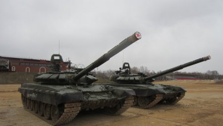 Первая партия новейших танков Т-72 Б3 поступила в ВВО