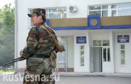 В ходе спецоперации в столице Киргизии погибли двое мирных граждан и боец СОБРа