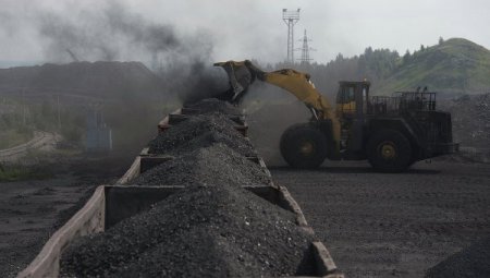 Россия и ДНР прекратили поставку угля на Украину