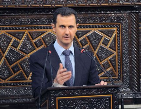 Асад: деньги и оружие идут террористам через Турцию