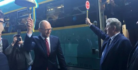 Яценюк поручил «ускорить» поезд Украина-Китай