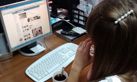 АЗАПИ предложила «ВКонтакте» ввести частично платный контент