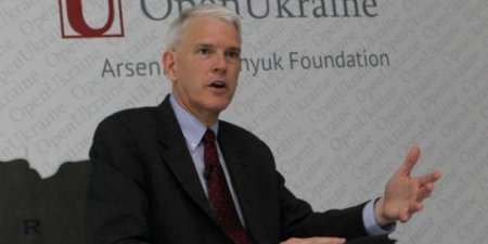 Экс-посол США назвал возможного преемника Яценюка