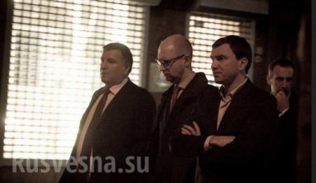 Яценюк и Аваков прогулялись по ночному Киеву после переговоров (ФОТО, ВИДЕО)