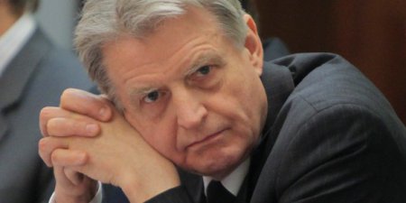 Финансовый омбудсмен заявил о справедливости "мусорного" рейтинга России от Moodys