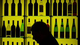 Поставки импортного алкоголя в Россию могут приостановиться