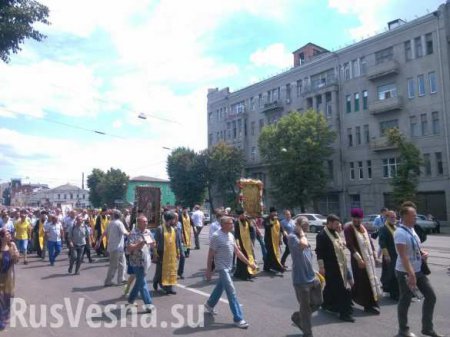 в Харькове стартовал крестный ход на Киев за мир на Донбассе (ФОТО, ВИДЕО)