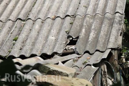 ВСУ обстреляли жилые дома в поселке Анновка под Брянкой (ФОТО)