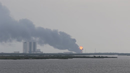 В США ракета Falcon 9 взорвалась на стартовой площадке