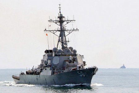 США направили эсминец "Джон Маккейн" во Вьетнам