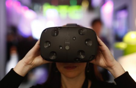 HTC готовит второе поколение VR-шлема Vive