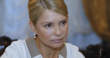 Тимошенко обвинила Порошенко в тайных договоренностях по Донбассу