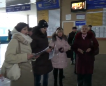 Песенный флешмоб в Николаеве, Мариуполе, Донецке, Луганске
