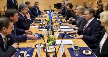 Порошенко призвал парламент Финляндии признать Голодомор геноцидом