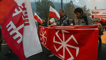 Польские националисты: за дружбу с Россией и за Украину без Бандеры (ФОТО)