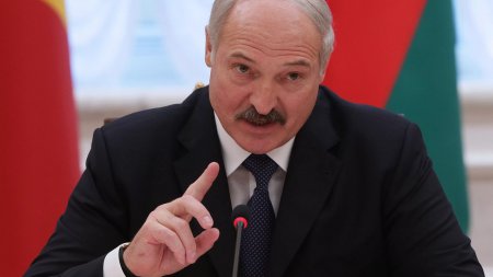 А Лукашенко опять – против