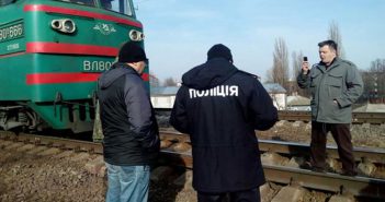 Поезда блокировали два нардепа и около ста человек, – Укрзализныця