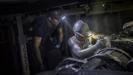 Трагедия на шахте: на Украине расследуют обстоятельства взрыва во Львовской области