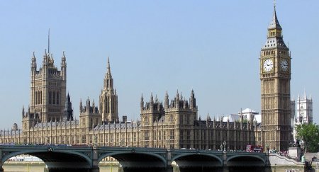 Возле британского парламента открыли стрельбу – СМИ