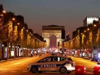 В центре Парижа исламист расстрелял полицейских. Двое погибли - Военный Обо ...