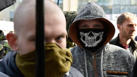 Радикальные меры: украинские националисты блокировали здание Россотрудничества в Киеве