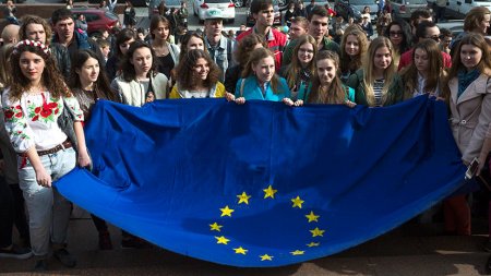 Закат Европы: велика ли вероятность приостановки безвизового режима между ЕС и Украиной