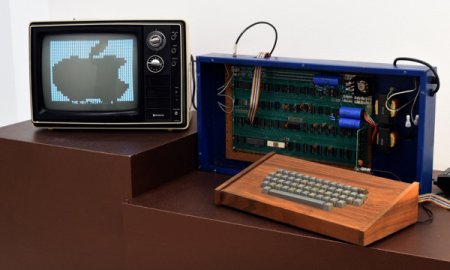 Первый компьютер Apple купили на аукционе за 335 тысяч долларов‍