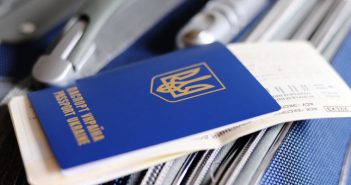 МИД: Изобретательные украинцы могут работать в ЕС, въехав по безвизу