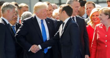 Трамп и Макрон обсудили ситуацию в Украине и Сирии