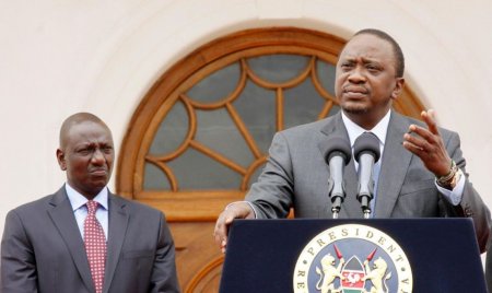Хаос демократии: президента Кении выдавливают из власти