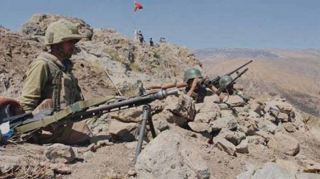 Восемь турецких военных убиты в результате атак женских отрядов РПК в провинции Хяккари - Военный Обозреватель