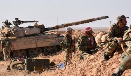 Курды заявили об авиаударе ВВС Сирии или России по своим позициям к северу от Дейр-эз-Зора