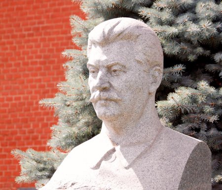 «Битва за гимн СССР»: как Сталин выбирал главную песню страны