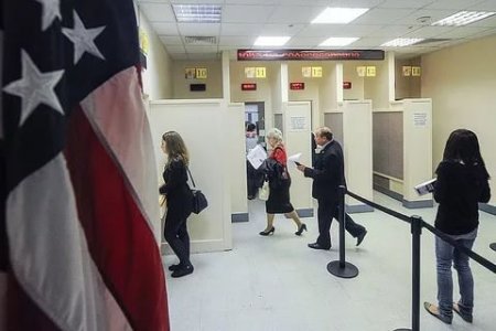 Американское посольство в РФ: выдача виз официальным лицам будет проходить в приоритетном порядке